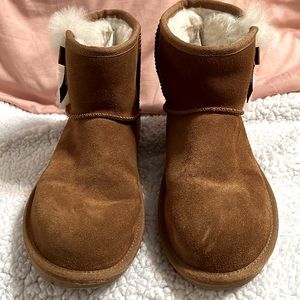 Only been worn 2x KOOLABURRA by UGGS boots